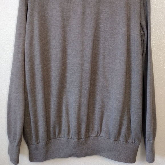 Disney Store Women's Sz 2X Mickey Mouse Pullover Scoopneck Sweater - Picture 6 of 13